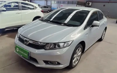 r1068441-honda-civic-2014_image_002