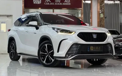 Toyota Toyota Corolla Cross в цвете и кузовом – это идеальный выбор среди китайских автомобилей. Доступная цена и надежность гарантированы.
