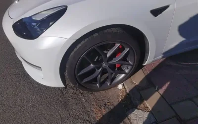 Audi Audi A8 в цвете и кузовом – это идеальный выбор среди китайских автомобилей. Доступная цена и надежность гарантированы.
