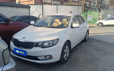 r1071549-kia-forte-2014_image_003