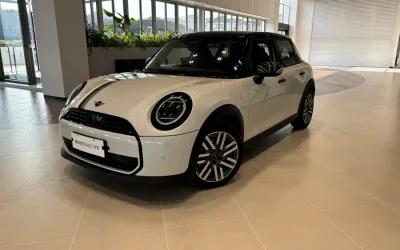 MINI MINI COUNTRYMAN в цвете и кузовом – это идеальный выбор среди китайских автомобилей. Доступная цена и надежность гарантированы.