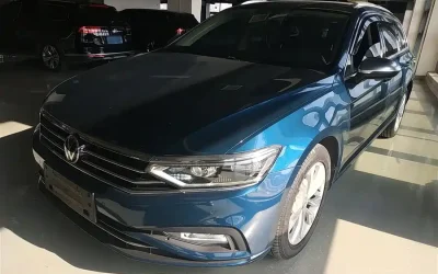 Volkswagen Volkswagen Magotan в цвете и кузовом – это идеальный выбор среди китайских автомобилей. Доступная цена и надежность гарантированы.