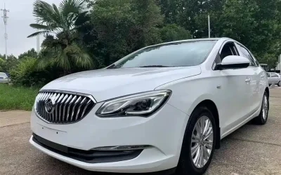 r1074933-buick-excelle-gt-2015_image_001