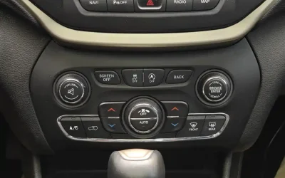 Audi Audi A8 в цвете и кузовом – это идеальный выбор среди китайских автомобилей. Доступная цена и надежность гарантированы.