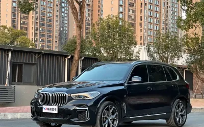 BMW BMW 3 Series в цвете и кузовом – это идеальный выбор среди китайских автомобилей. Доступная цена и надежность гарантированы.