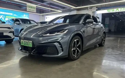 BYD BYD Seal 05 DM-i в цвете и кузовом – это идеальный выбор среди китайских автомобилей. Доступная цена и надежность гарантированы.