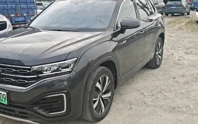 Volkswagen Volkswagen Magotan в цвете и кузовом – это идеальный выбор среди китайских автомобилей. Доступная цена и надежность гарантированы.