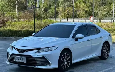 Toyota Toyota Corolla Cross в цвете и кузовом – это идеальный выбор среди китайских автомобилей. Доступная цена и надежность гарантированы.