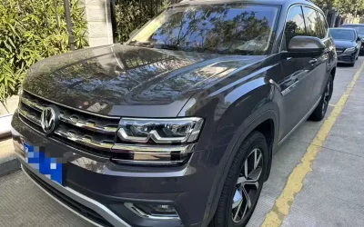 Volkswagen Volkswagen Magotan в цвете и кузовом – это идеальный выбор среди китайских автомобилей. Доступная цена и надежность гарантированы.