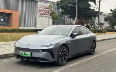 Dongfeng eπ Dongfeng eπ в цвете Dongfeng eπ и кузовом Dongfeng eπ – это идеальный выбор среди китайских автомобилей. Доступная цена и надежность гарантированы.