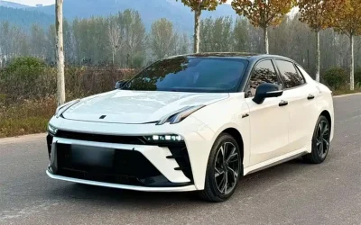 Lynk & Co Lynk & Co 02 в цвете и кузовом – это идеальный выбор среди китайских автомобилей. Доступная цена и надежность гарантированы.