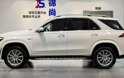 Mercedes-Benz Mercedes-Benz C-Class в цвете и кузовом – это идеальный выбор среди китайских автомобилей. Доступная цена и надежность гарантированы.