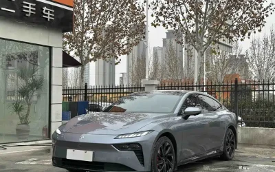 Dongfeng eπ Dongfeng eπ в цвете Dongfeng eπ и кузовом Dongfeng eπ – это идеальный выбор среди китайских автомобилей. Доступная цена и надежность гарантированы.