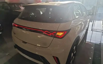 BYD BYD Song L DM-i в цвете и кузовом – это идеальный выбор среди китайских автомобилей. Доступная цена и надежность гарантированы.
