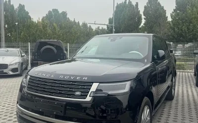 Land Rover Land Rover Range Rover в цвете и кузовом – это идеальный выбор среди китайских автомобилей. Доступная цена и надежность гарантированы.