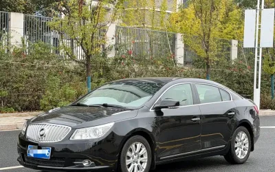 Audi Audi A8 в цвете и кузовом – это идеальный выбор среди китайских автомобилей. Доступная цена и надежность гарантированы.