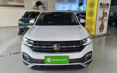Volkswagen Volkswagen Magotan в цвете и кузовом – это идеальный выбор среди китайских автомобилей. Доступная цена и надежность гарантированы.