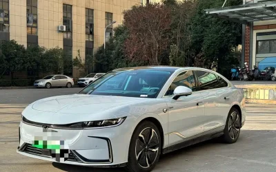 Audi Audi A8 в цвете и кузовом – это идеальный выбор среди китайских автомобилей. Доступная цена и надежность гарантированы.