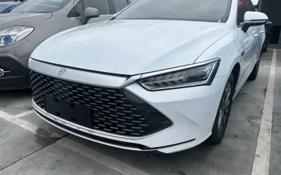 BYD BYD Seal 05 DM-i в цвете и кузовом – это идеальный выбор среди китайских автомобилей. Доступная цена и надежность гарантированы.