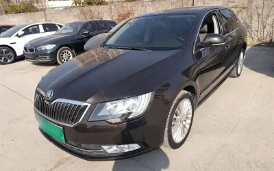 Audi Audi A8 в цвете и кузовом – это идеальный выбор среди китайских автомобилей. Доступная цена и надежность гарантированы.
