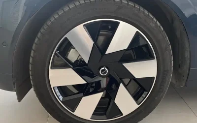 Volvo volvo XC40 recharge в цвете и кузовом – это идеальный выбор среди китайских автомобилей. Доступная цена и надежность гарантированы.