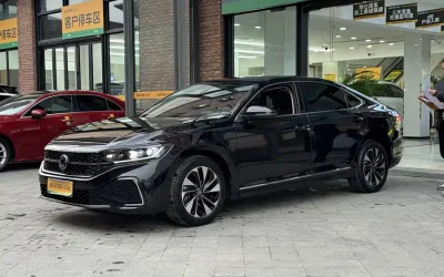 Volkswagen Volkswagen Magotan в цвете и кузовом – это идеальный выбор среди китайских автомобилей. Доступная цена и надежность гарантированы.