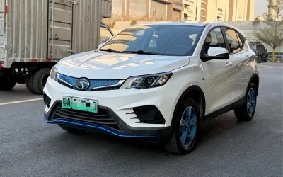 Soueast Motor Soueast Motor в цвете Soueast Motor и кузовом Soueast Motor – это идеальный выбор среди китайских автомобилей. Доступная цена и надежность гарантированы.