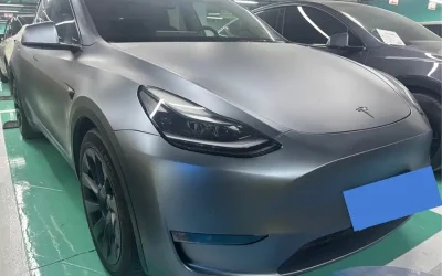 Tesla Tesla Model 3 в цвете и кузовом – это идеальный выбор среди китайских автомобилей. Доступная цена и надежность гарантированы.