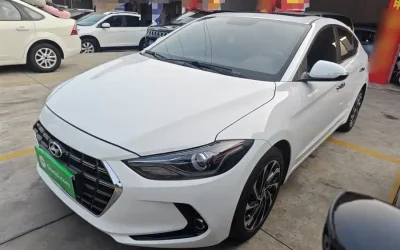 Hyundai Hyundai Elantra в цвете и кузовом – это идеальный выбор среди китайских автомобилей. Доступная цена и надежность гарантированы.