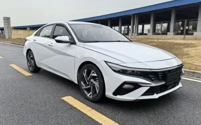 Hyundai Hyundai Elantra в цвете и кузовом – это идеальный выбор среди китайских автомобилей. Доступная цена и надежность гарантированы.