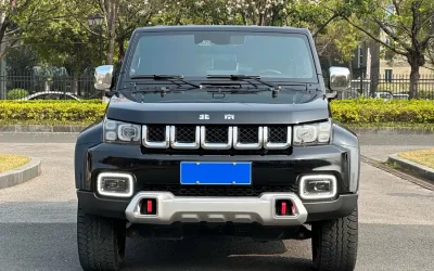 Beijing Off-road BAIC BJ40 в цвете и кузовом – это идеальный выбор среди китайских автомобилей. Доступная цена и надежность гарантированы.