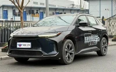 Toyota Toyota Corolla в цвете и кузовом – это идеальный выбор среди китайских автомобилей. Доступная цена и надежность гарантированы.