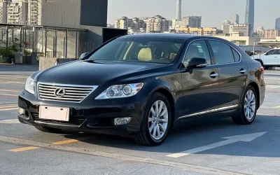 Audi Audi A8 в цвете и кузовом – это идеальный выбор среди китайских автомобилей. Доступная цена и надежность гарантированы.