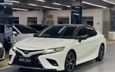 Toyota Toyota Corolla Cross в цвете и кузовом – это идеальный выбор среди китайских автомобилей. Доступная цена и надежность гарантированы.