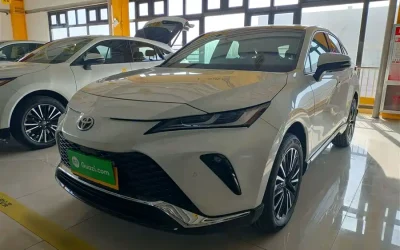 Toyota Toyota Corolla Cross в цвете и кузовом – это идеальный выбор среди китайских автомобилей. Доступная цена и надежность гарантированы.