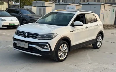 Volkswagen Volkswagen Passat в цвете и кузовом – это идеальный выбор среди китайских автомобилей. Доступная цена и надежность гарантированы.
