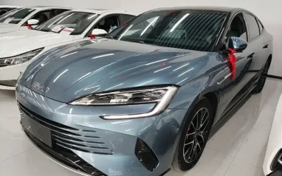 BYD BYD Song L DM-i в цвете и кузовом – это идеальный выбор среди китайских автомобилей. Доступная цена и надежность гарантированы.