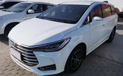 BYD BYD Seal 05 DM-i в цвете и кузовом – это идеальный выбор среди китайских автомобилей. Доступная цена и надежность гарантированы.
