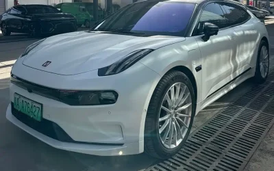 Audi Audi A8 в цвете и кузовом – это идеальный выбор среди китайских автомобилей. Доступная цена и надежность гарантированы.