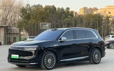 Audi Audi A8 в цвете и кузовом – это идеальный выбор среди китайских автомобилей. Доступная цена и надежность гарантированы.