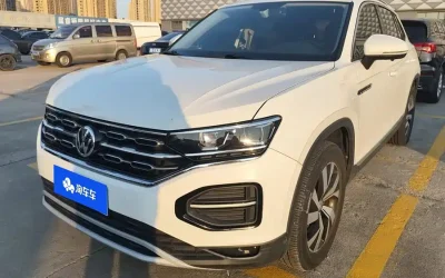 Volkswagen Volkswagen Magotan в цвете и кузовом – это идеальный выбор среди китайских автомобилей. Доступная цена и надежность гарантированы.