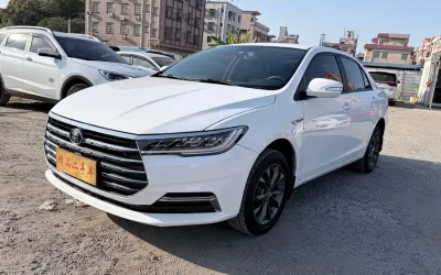 BYD BYD Song L DM-i в цвете и кузовом – это идеальный выбор среди китайских автомобилей. Доступная цена и надежность гарантированы.
