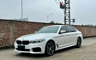 BMW BMW 3 Series в цвете и кузовом – это идеальный выбор среди китайских автомобилей. Доступная цена и надежность гарантированы.