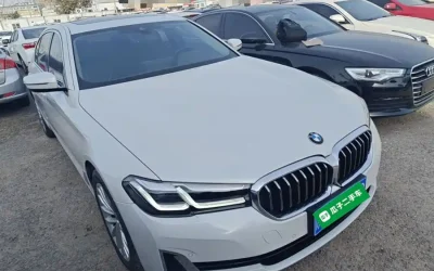 BMW BMW 3 Series в цвете и кузовом – это идеальный выбор среди китайских автомобилей. Доступная цена и надежность гарантированы.
