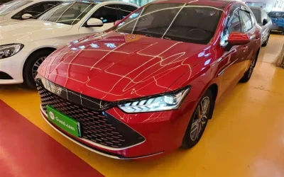 BYD BYD Song L DM-i в цвете и кузовом – это идеальный выбор среди китайских автомобилей. Доступная цена и надежность гарантированы.