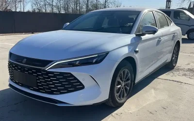 BYD BYD Song L DM-i в цвете и кузовом – это идеальный выбор среди китайских автомобилей. Доступная цена и надежность гарантированы.