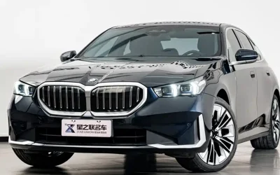 BMW BMW 3 Series в цвете и кузовом – это идеальный выбор среди китайских автомобилей. Доступная цена и надежность гарантированы.