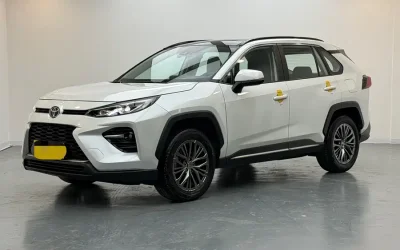 Toyota Toyota Corolla Cross в цвете и кузовом – это идеальный выбор среди китайских автомобилей. Доступная цена и надежность гарантированы.