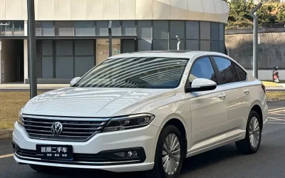Volkswagen Volkswagen Passat в цвете и кузовом – это идеальный выбор среди китайских автомобилей. Доступная цена и надежность гарантированы.