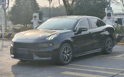 Lynk & Co Lynk & Co 02 в цвете и кузовом – это идеальный выбор среди китайских автомобилей. Доступная цена и надежность гарантированы.